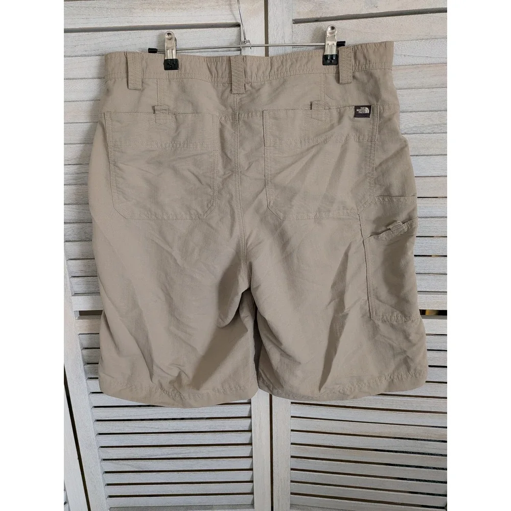 The North Face Horizon Khaki Tan Nylon Cargo Hiking Shorts Mens 36 Utility